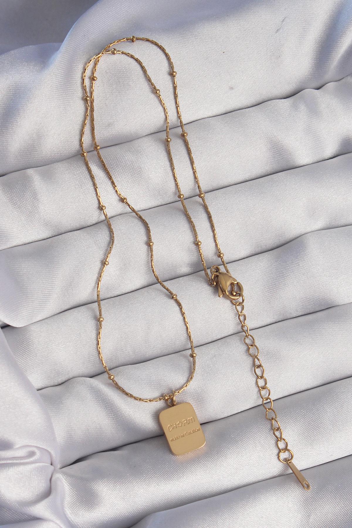 Çelik Gold Renk Kare Charm Model Kolye
